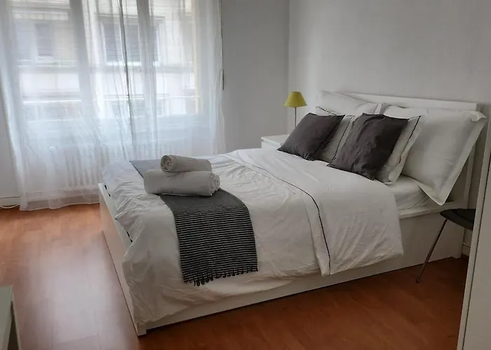 3 Minutes Walking From Train Station Апартаменты *