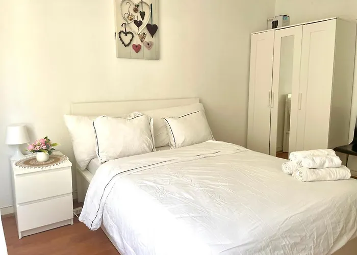 3 Minutes Walking From Train Station Lausanne